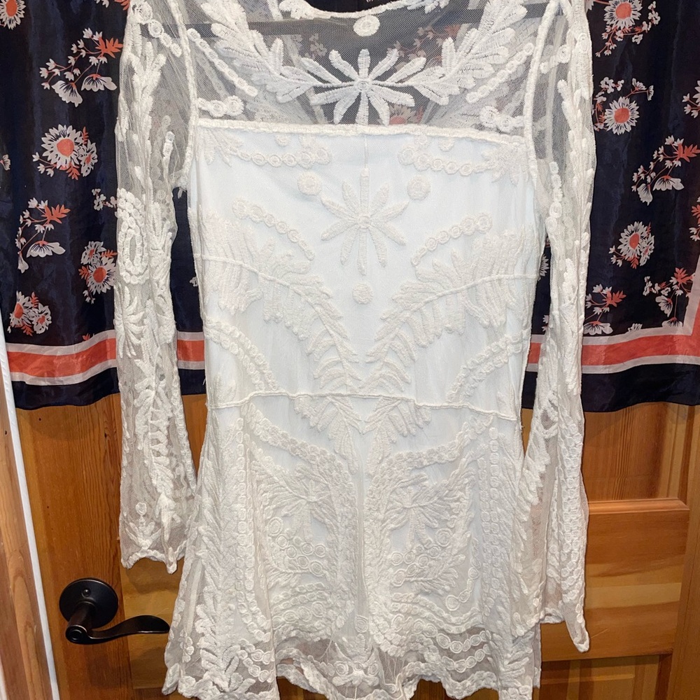 Aeropostale White Long Sleeve Lace Dress